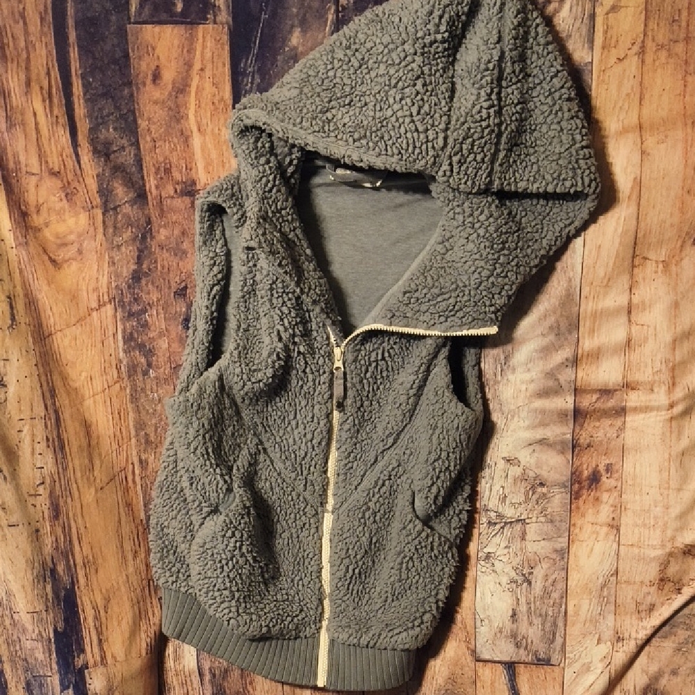 Fuzzy Waz A Bear Or A Cute PRANA Vest